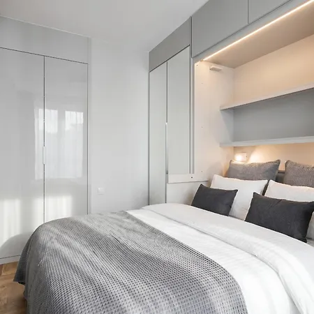 Golden - Mennica Residence, 1-bedroom In Center #140 * Warschau